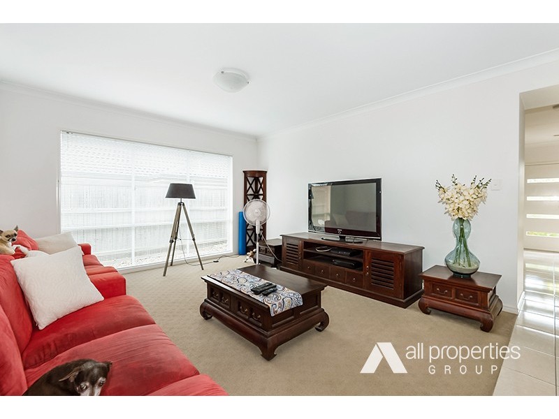 33 Casuarina Circuit, Heathwood QLD 4110