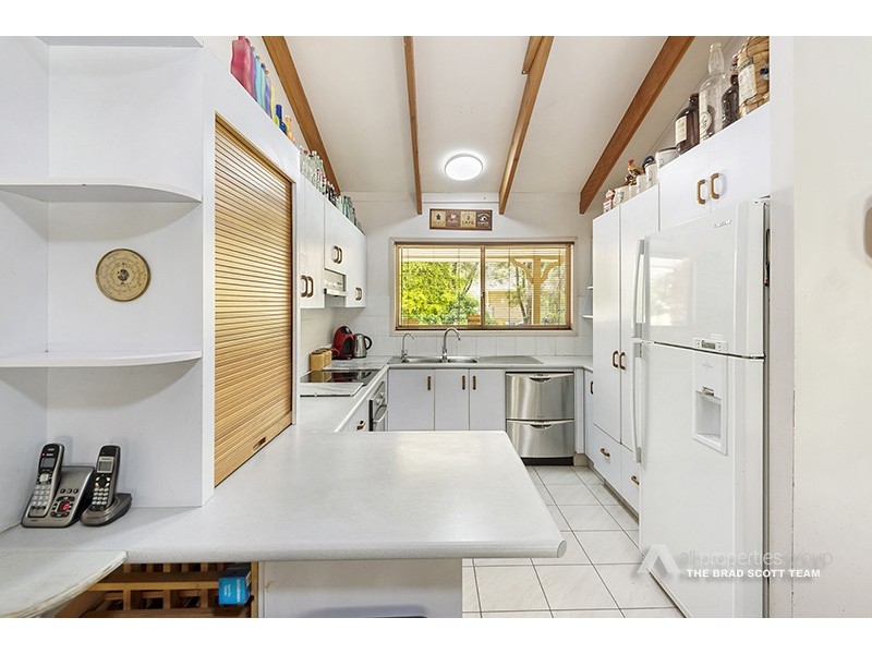 2 Heathcote Court, Munruben QLD 4125