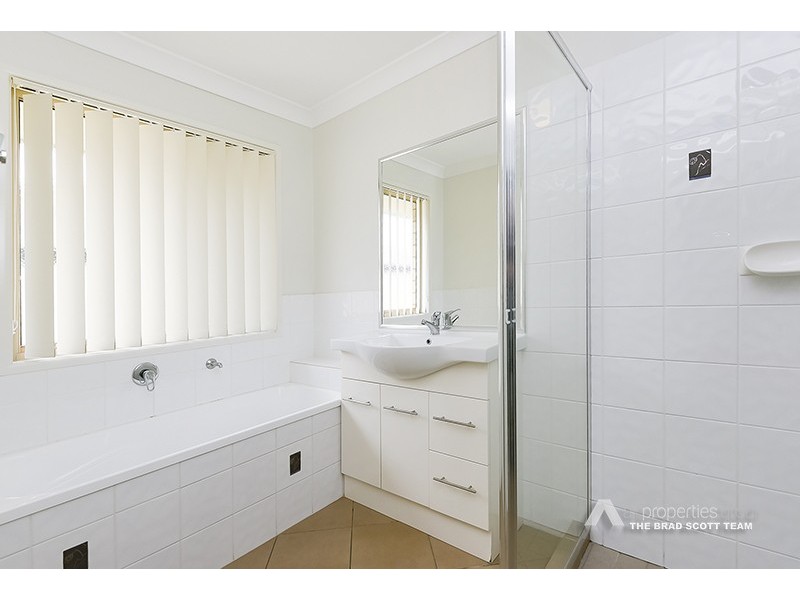 1 Webcke Avenue, Crestmead QLD 4132