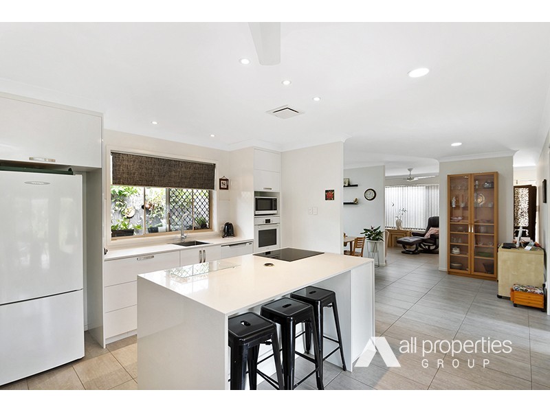 6 Teasel Crescent, Forest Lake QLD 4078