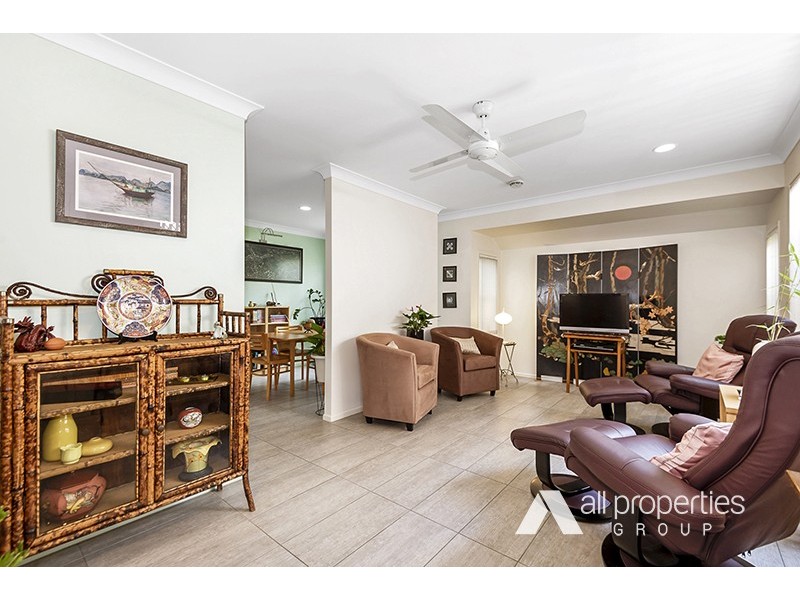 6 Teasel Crescent, Forest Lake QLD 4078