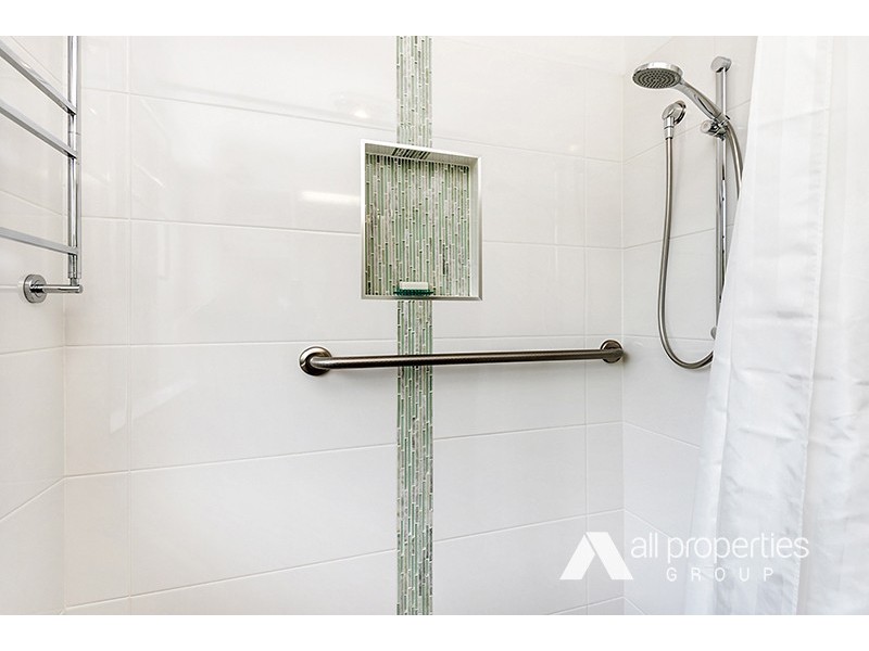 6 Teasel Crescent, Forest Lake QLD 4078