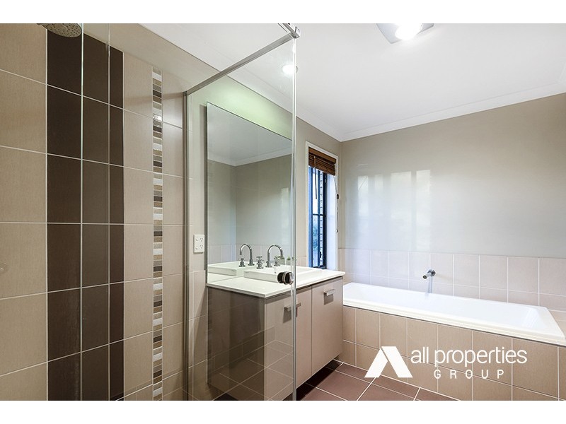 6 Domatia Street, Heathwood QLD 4110