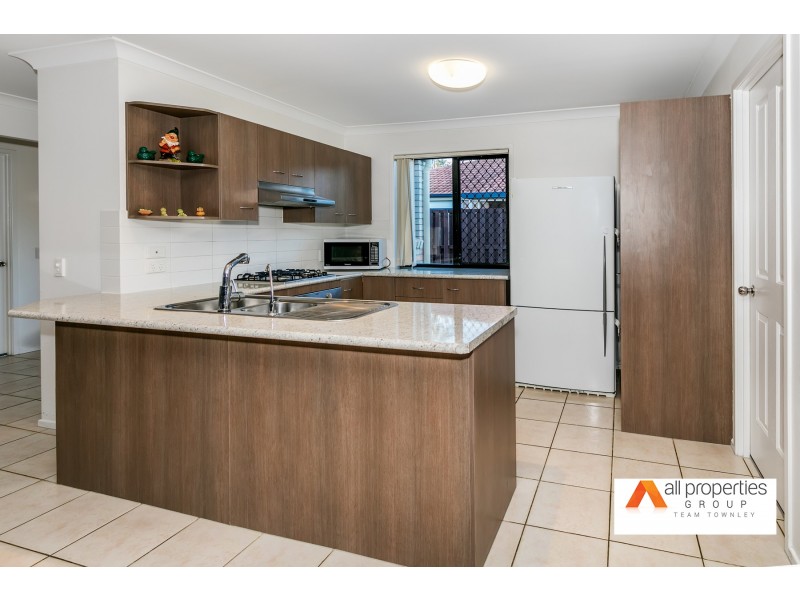 4 Barrine Place, Parkinson QLD 4115