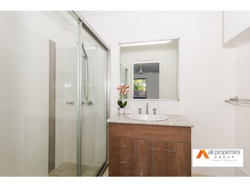 4 Barrine Place, Parkinson QLD 4115