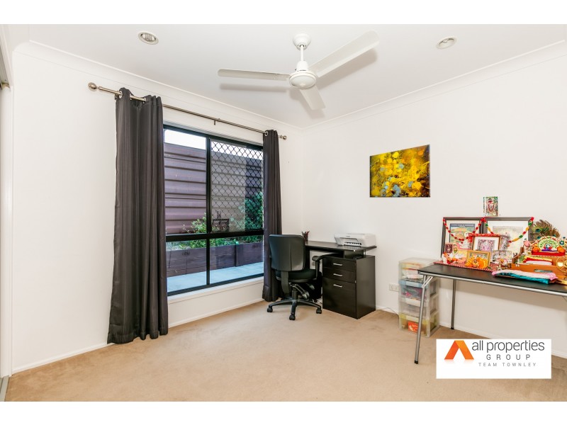 4 Barrine Place, Parkinson QLD 4115