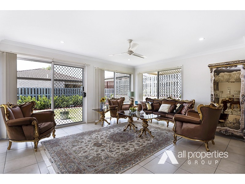 12 Budawang Street, Parkinson QLD 4115