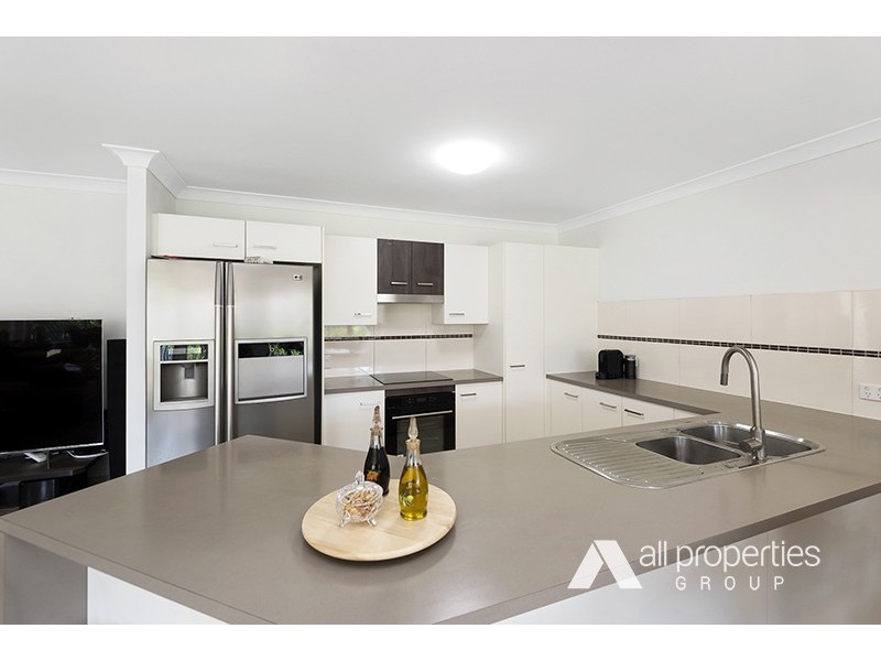 12 Budawang Street, Parkinson QLD 4115