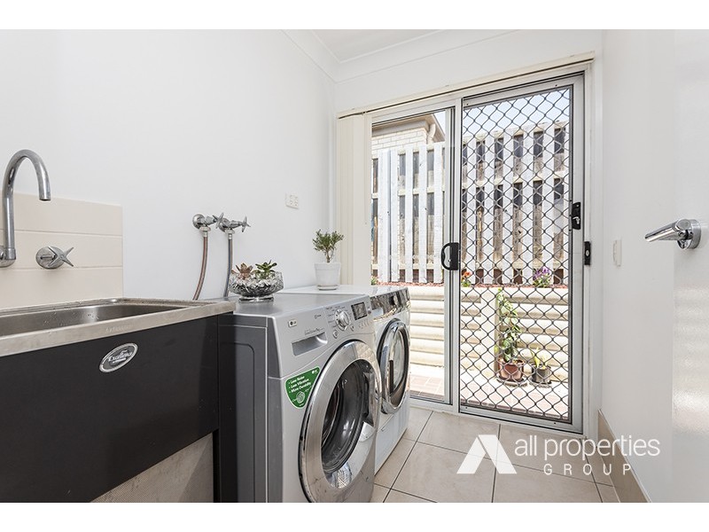 12 Budawang Street, Parkinson QLD 4115