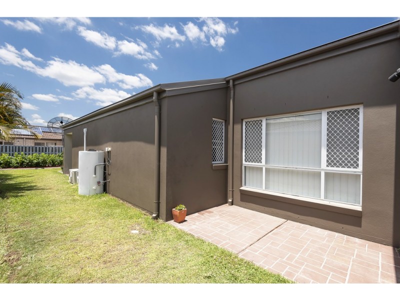 12 Budawang Street, Parkinson QLD 4115