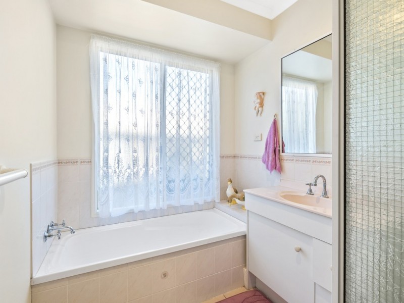 19 Jade Garden Drive, Boronia Heights QLD 4124