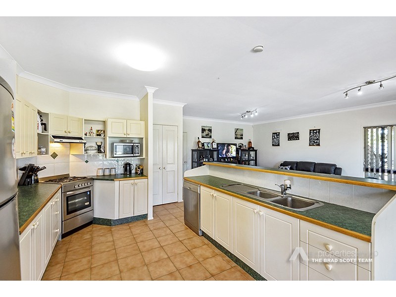 37 Kumalie Court, Chambers Flat QLD 4133