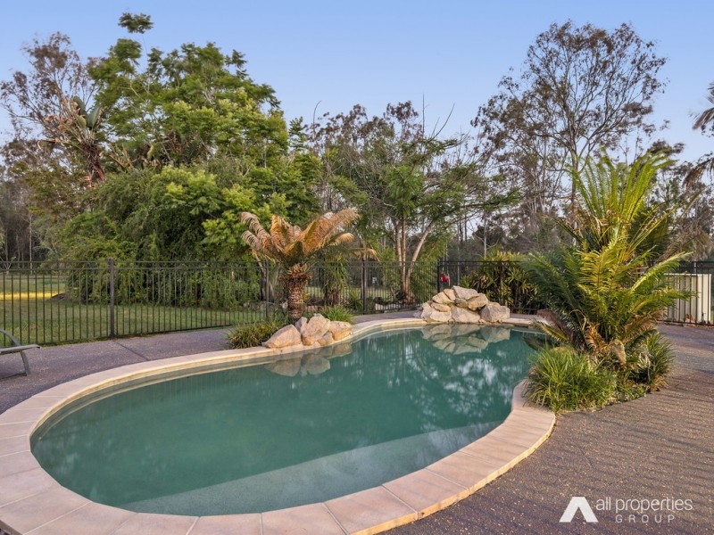 8-16 Meadow Rd, Jimboomba QLD 4280