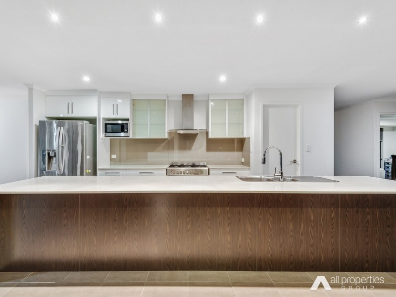 8-16 Meadow Rd, Jimboomba QLD 4280