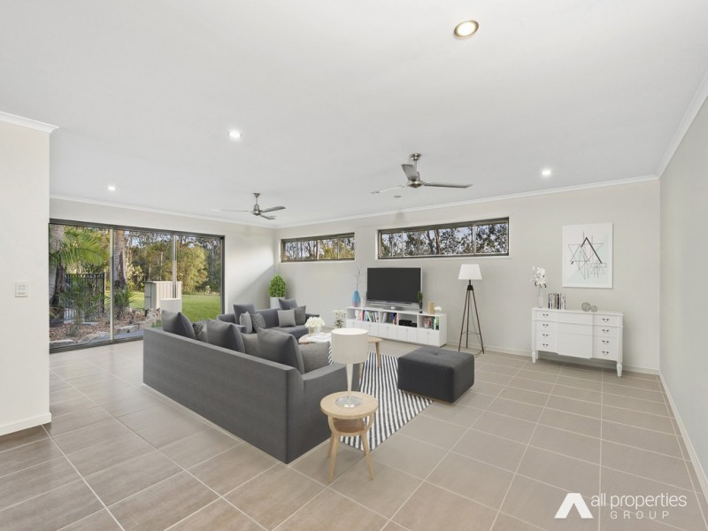8-16 Meadow Rd, Jimboomba QLD 4280