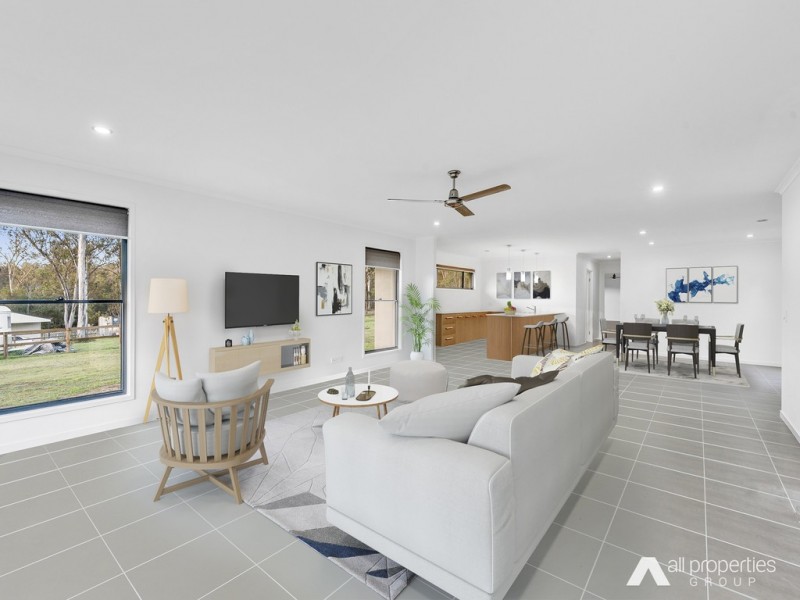 8-16 Meadow Rd, Jimboomba QLD 4280