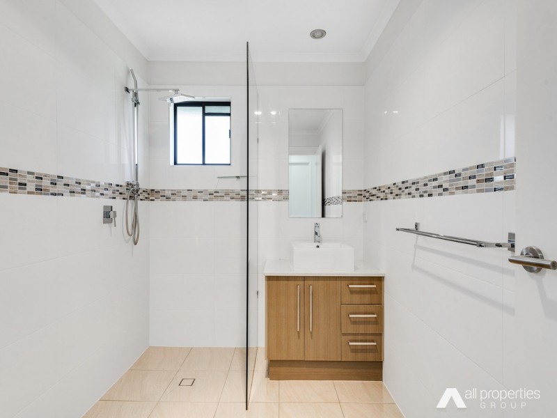 8-16 Meadow Rd, Jimboomba QLD 4280