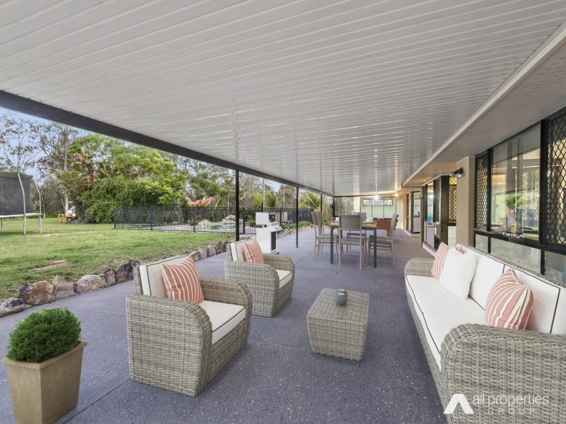 8-16 Meadow Rd, Jimboomba QLD 4280