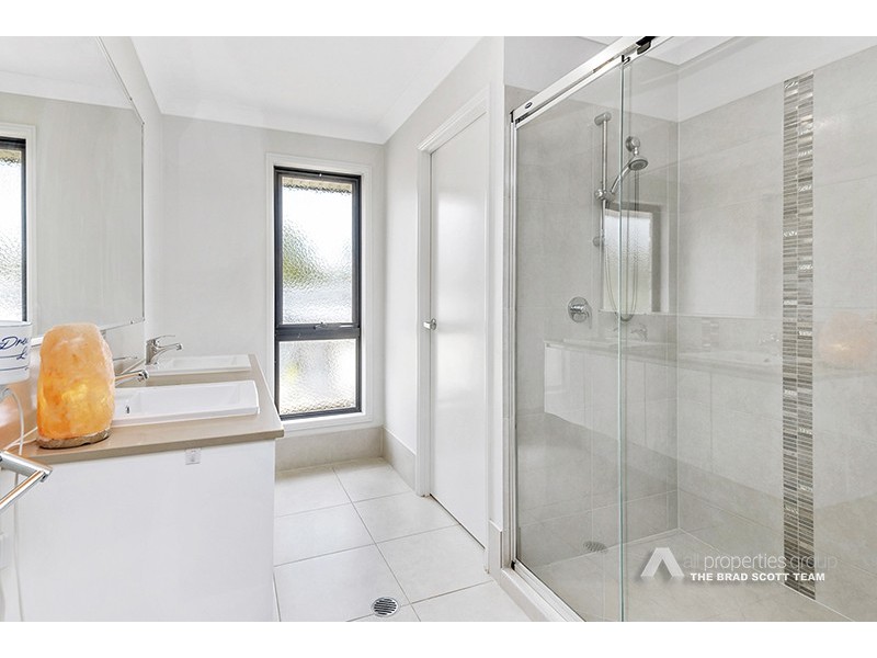 9-11 Miley Place, Jimboomba QLD 4280