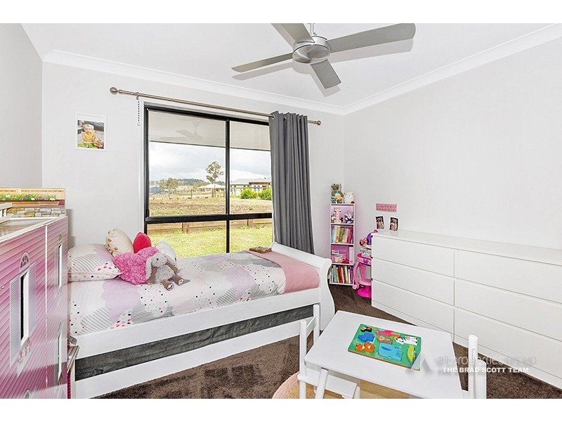 9-11 Miley Place, Jimboomba QLD 4280