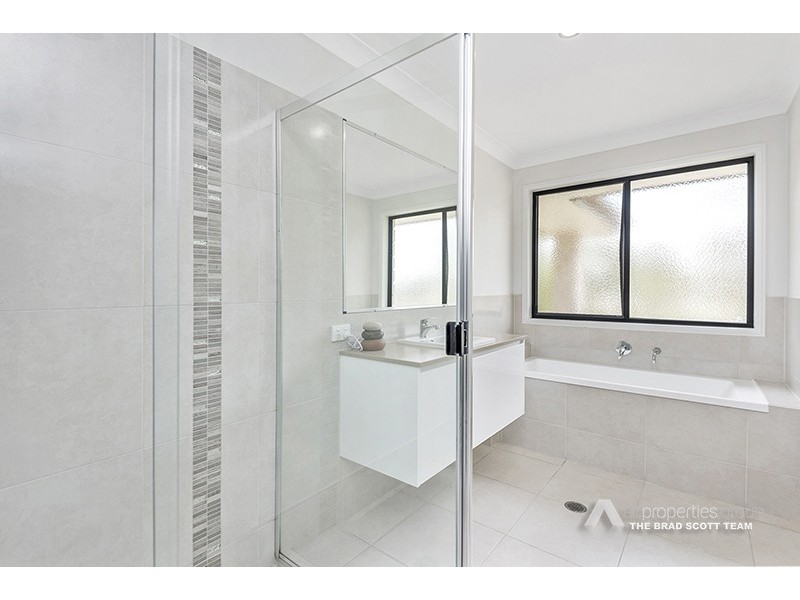 9-11 Miley Place, Jimboomba QLD 4280