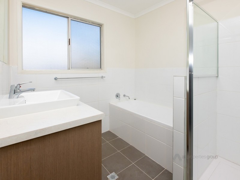 23 Coachwood St, Crestmead QLD 4132