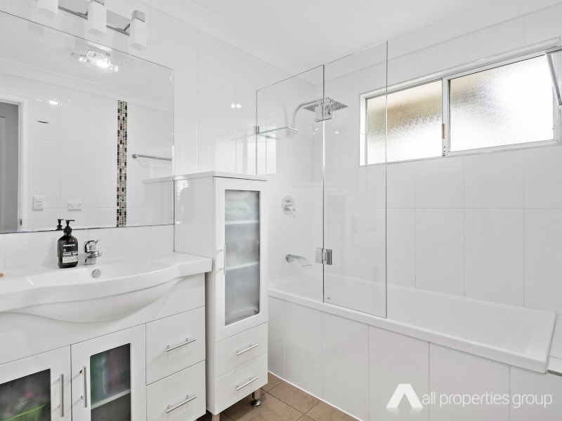 25 Elaroo St, Marsden QLD 4132