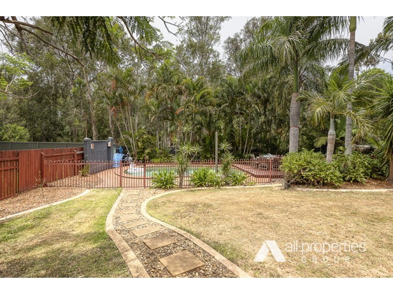 6 Calluna Court, Regents Park QLD 4118