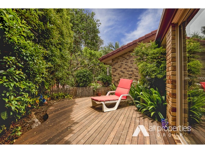 6 Calluna Court, Regents Park QLD 4118