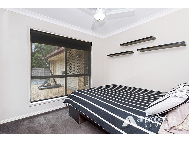 6 Calluna Court, Regents Park QLD 4118