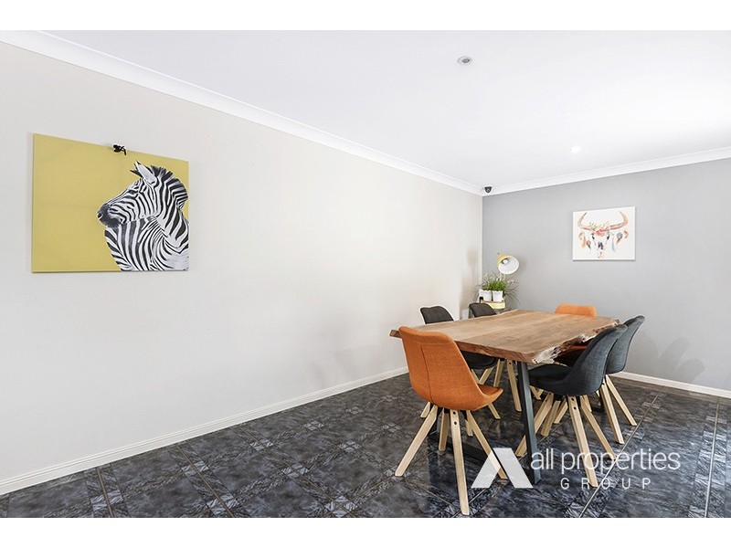 6 Calluna Court, Regents Park QLD 4118