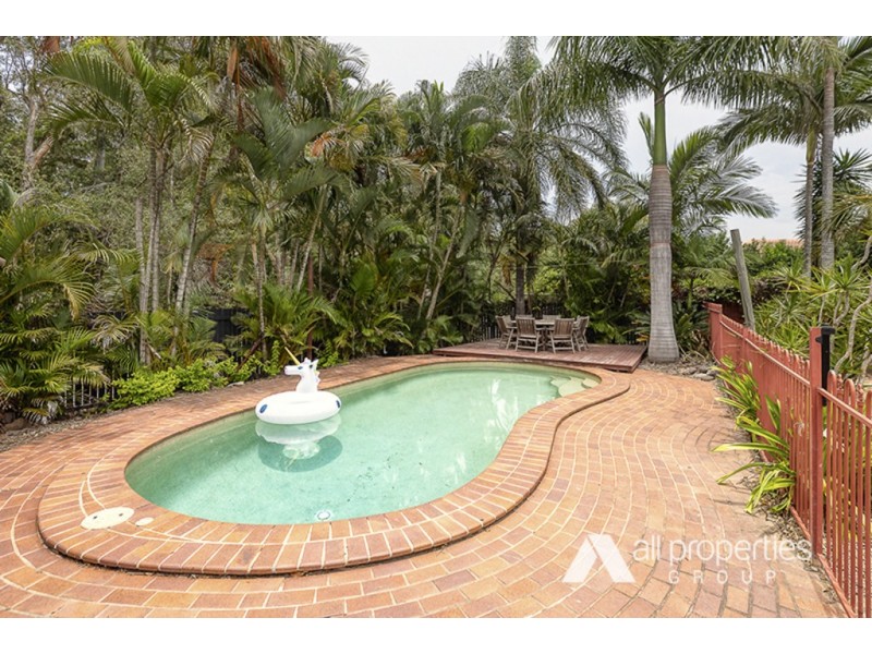 6 Calluna Court, Regents Park QLD 4118