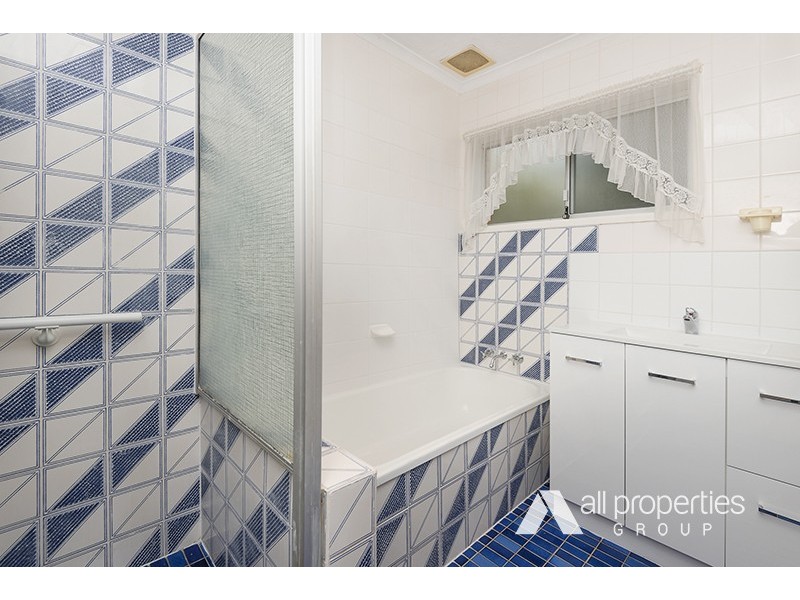 14 CLONMEL STREET, Regents Park QLD 4118