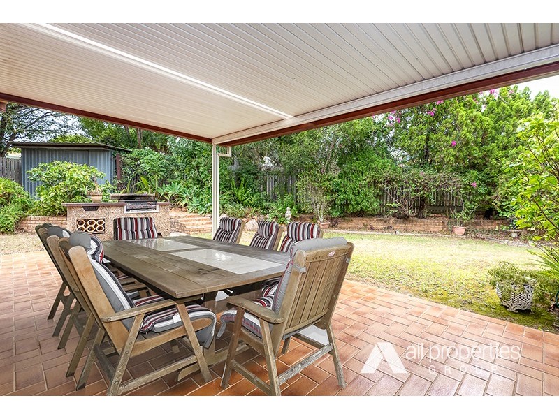 14 CLONMEL STREET, Regents Park QLD 4118