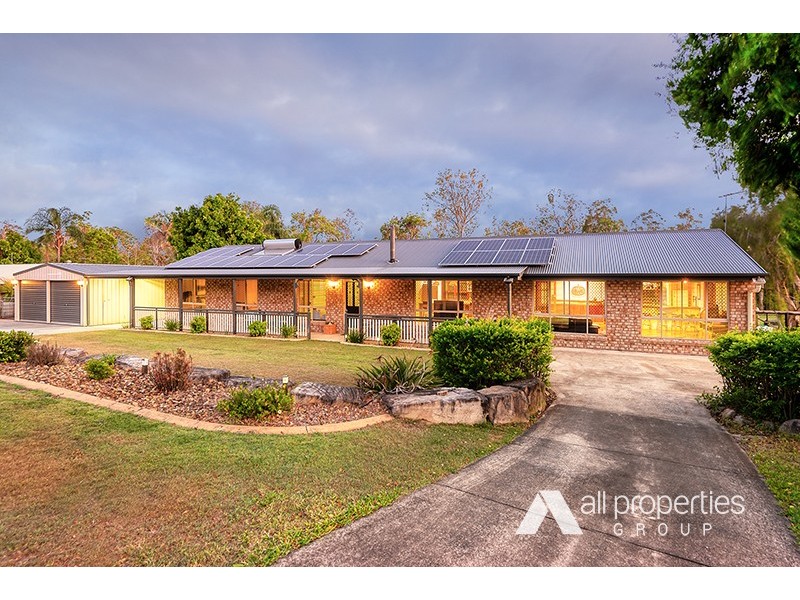 182 Merluna Road, Park Ridge South QLD 4125