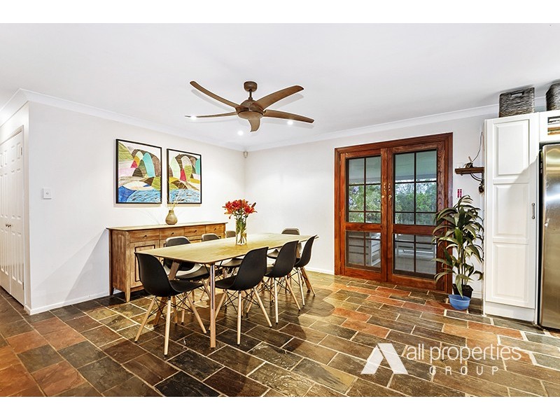 182 Merluna Road, Park Ridge South QLD 4125