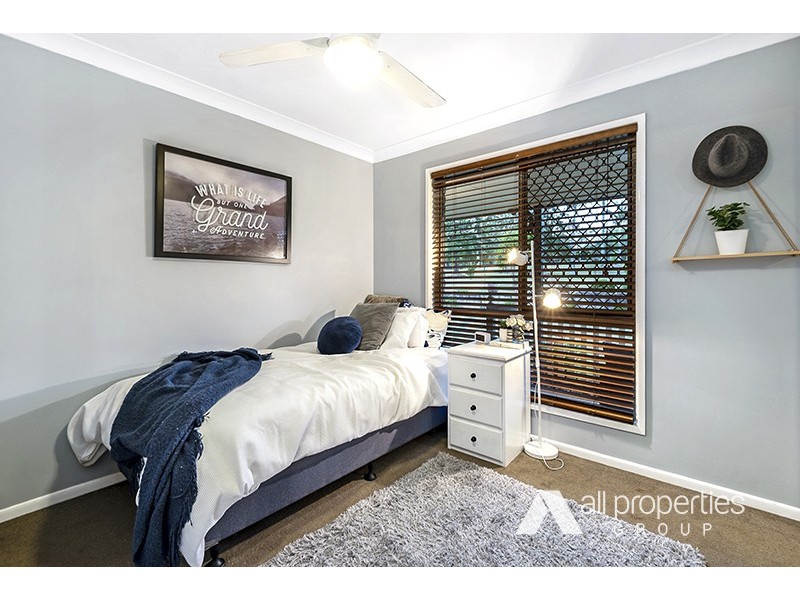 182 Merluna Road, Park Ridge South QLD 4125