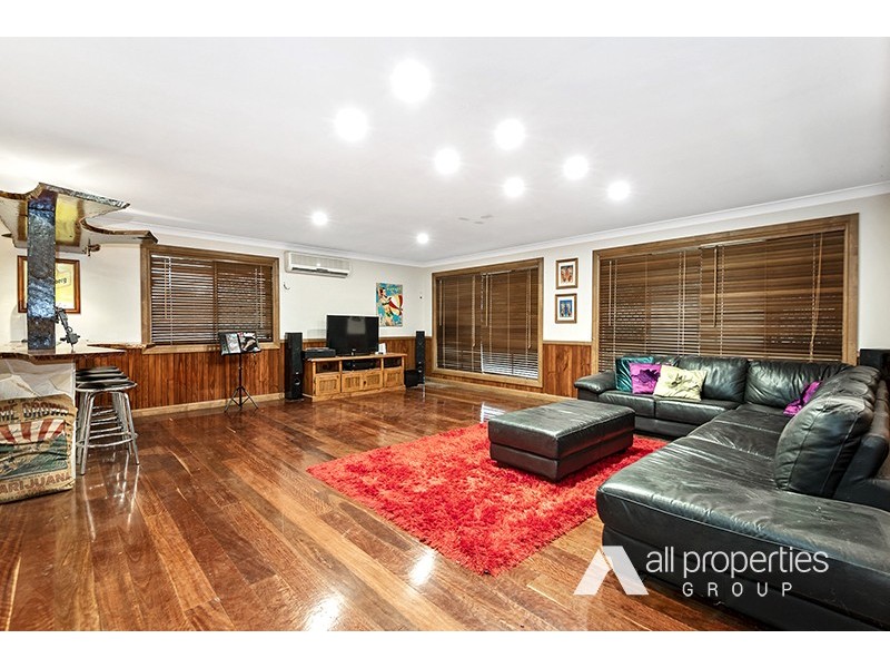 182 Merluna Road, Park Ridge South QLD 4125