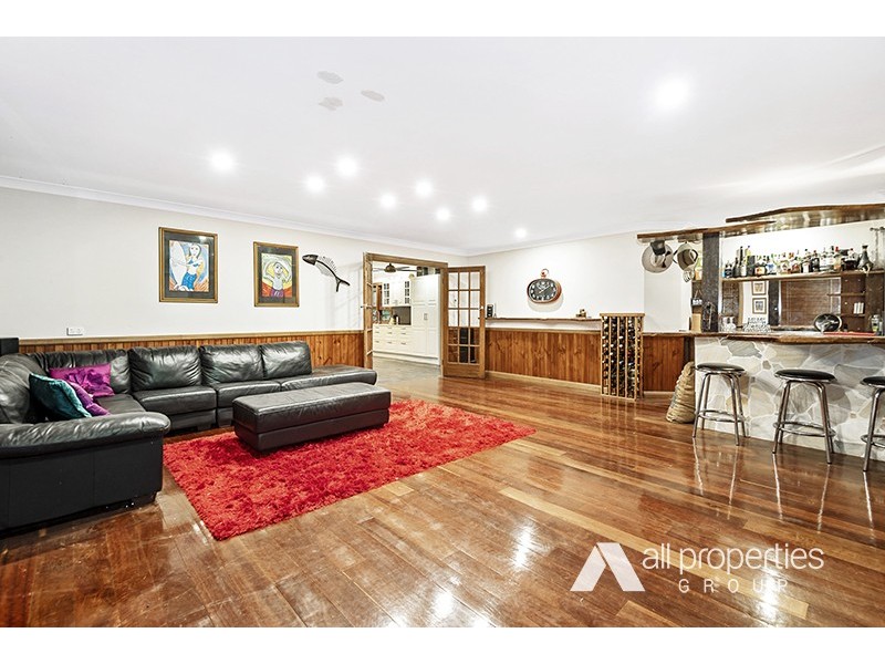 182 Merluna Road, Park Ridge South QLD 4125