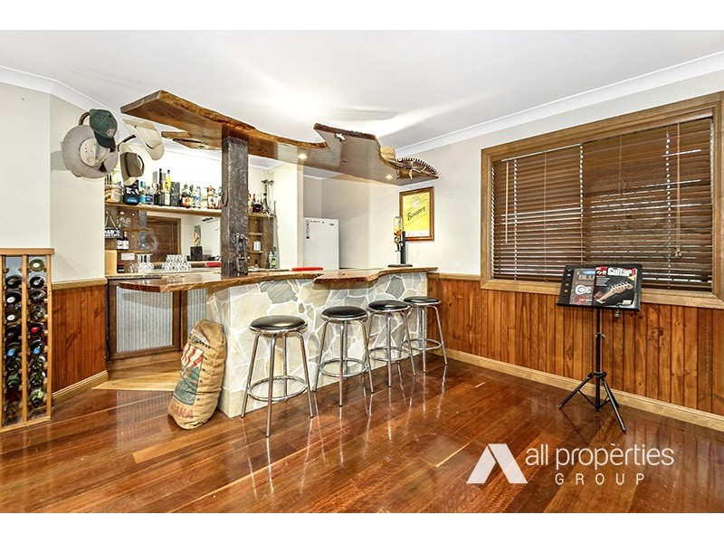 182 Merluna Road, Park Ridge South QLD 4125