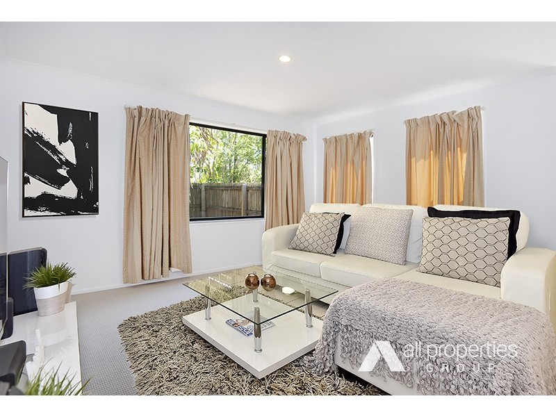 65 Oakview Street, Parkinson QLD 4115