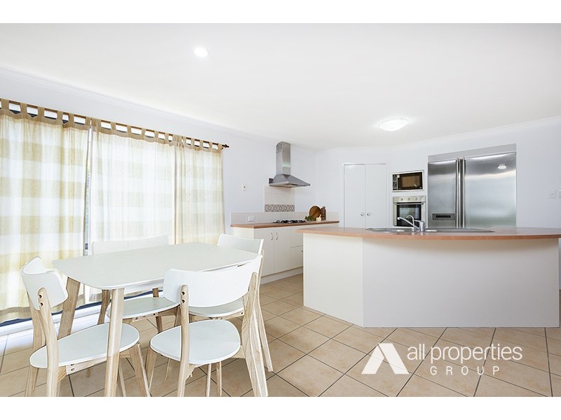 65 Oakview Street, Parkinson QLD 4115