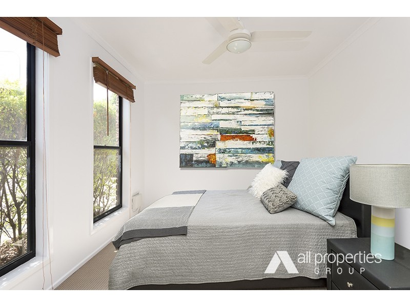 65 Oakview Street, Parkinson QLD 4115