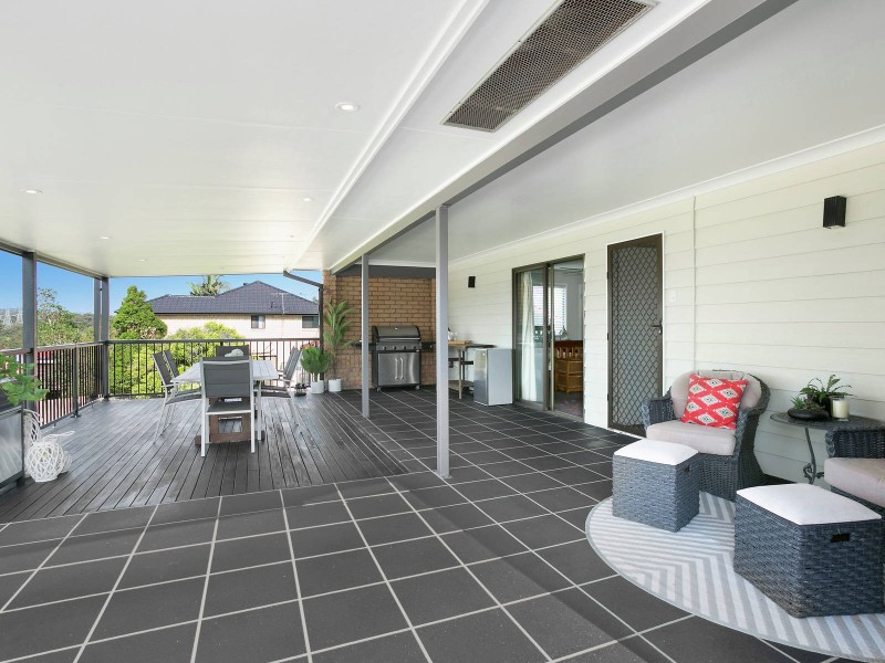 2 Brochet St, Mansfield QLD 4122