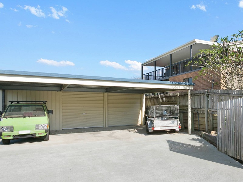 2 Brochet St, Mansfield QLD 4122