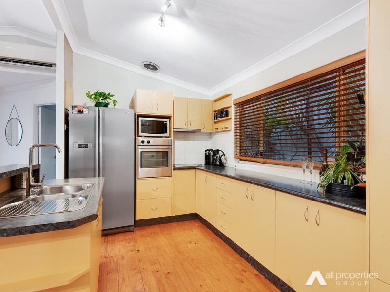 15 Tasman Court, Boronia Heights QLD 4124