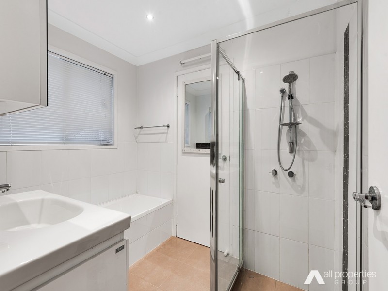 15 Tasman Court, Boronia Heights QLD 4124