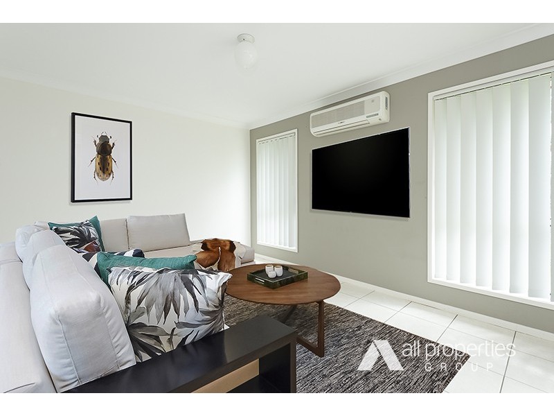 11 DELAFORCE STREET, Regents Park QLD 4118