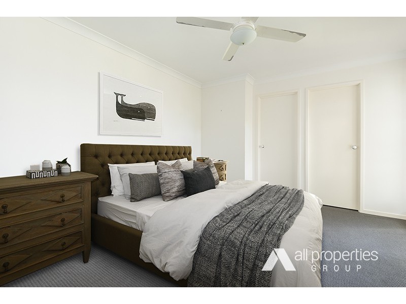 11 DELAFORCE STREET, Regents Park QLD 4118