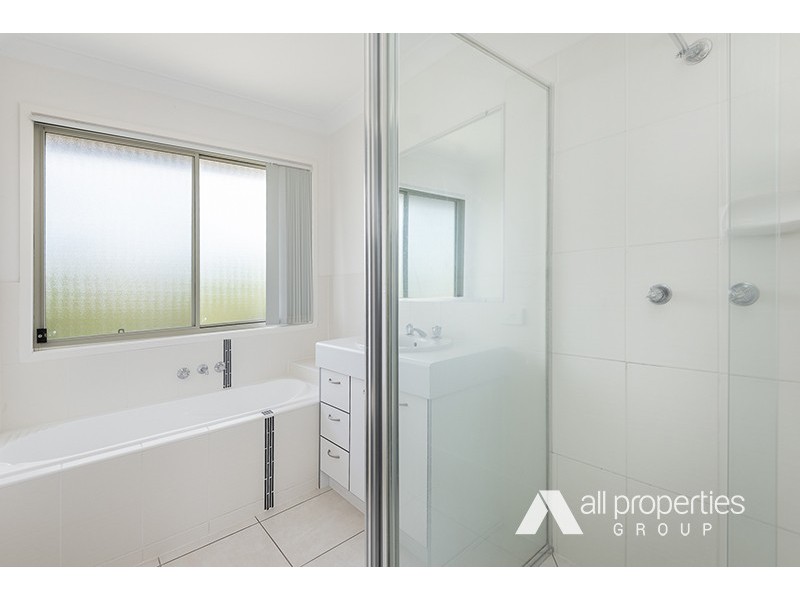 11 DELAFORCE STREET, Regents Park QLD 4118